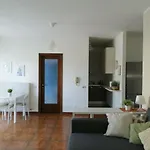 Casetta Con Terrazza Como