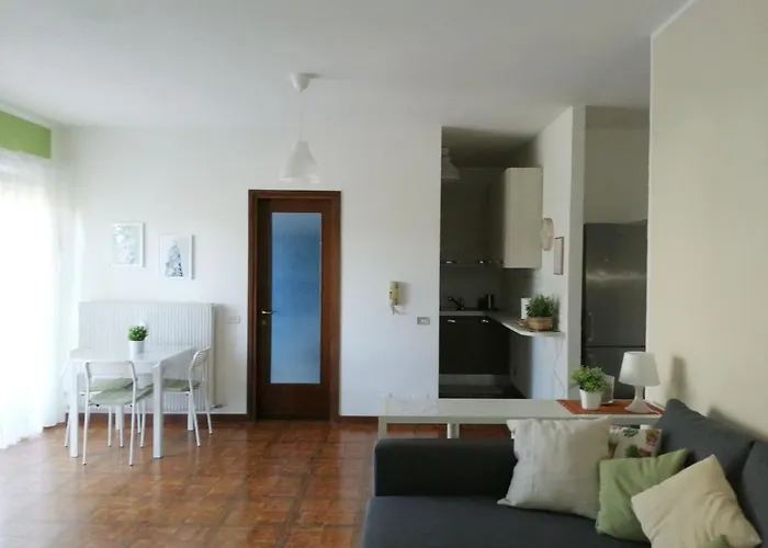 Casetta Con Terrazza Como