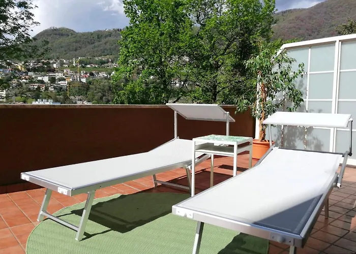 Casetta Con Terrazza Como